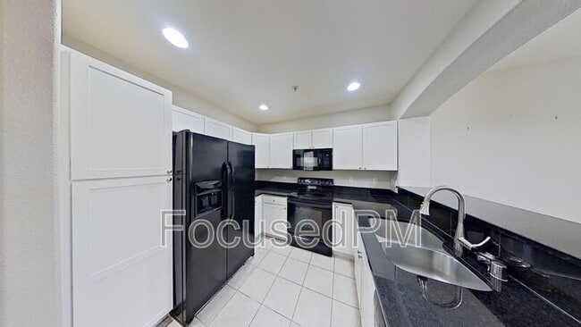 Building Photo - 1747 N Pearl St