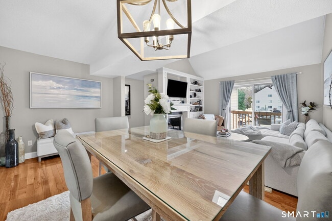 Building Photo - 3200 Madison Ave