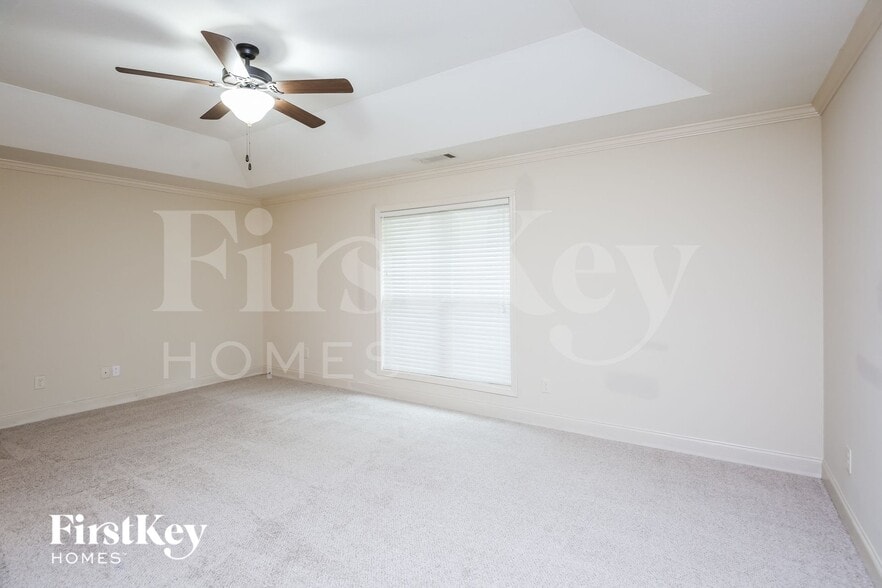 Building Photo - 603 Embassy Walk