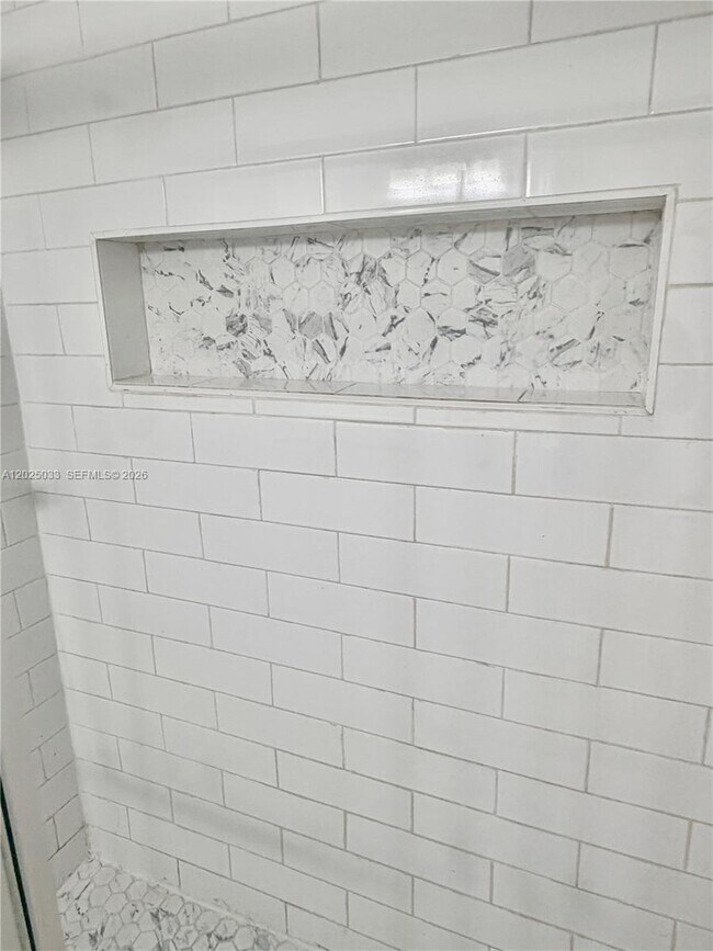 Building Photo - 1705 W 57th St