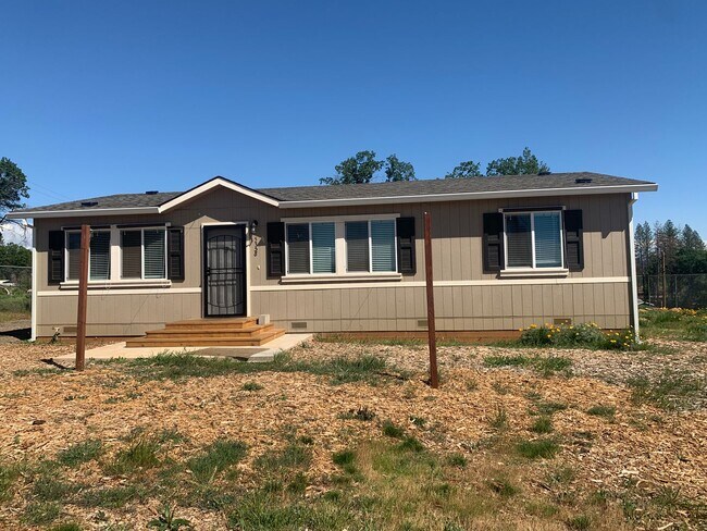 Primary Photo - Paradise 3 bedrooms 2 bathrooms South Libb...