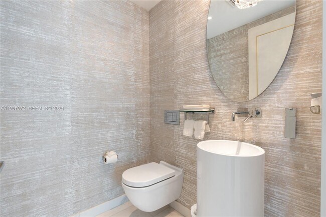 Building Photo - 10203 Collins Ave