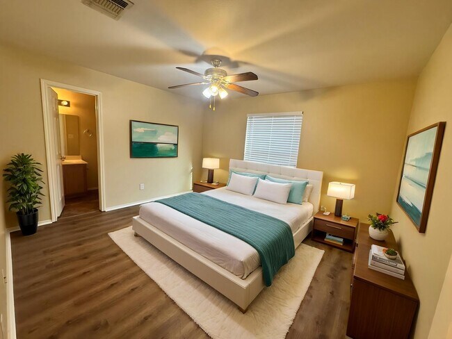 Building Photo - FRESHLY PAINTED  | ONE STORY  |  OPEN CONCEPT  |  GREAT LOCATION: 1604 & SHAENFIELD