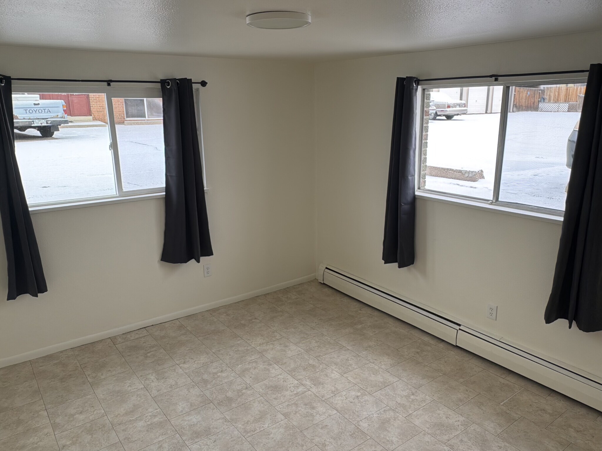 Building Photo - 4455 Independence St