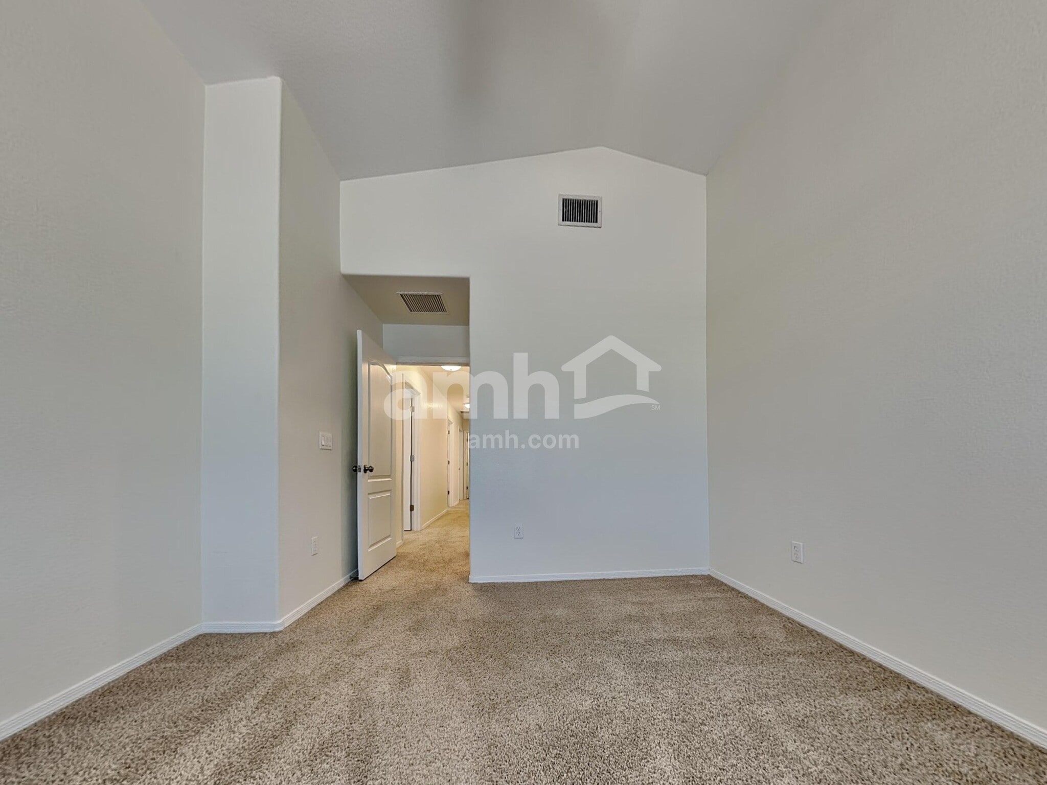 Building Photo - 7856 S Splinter Way