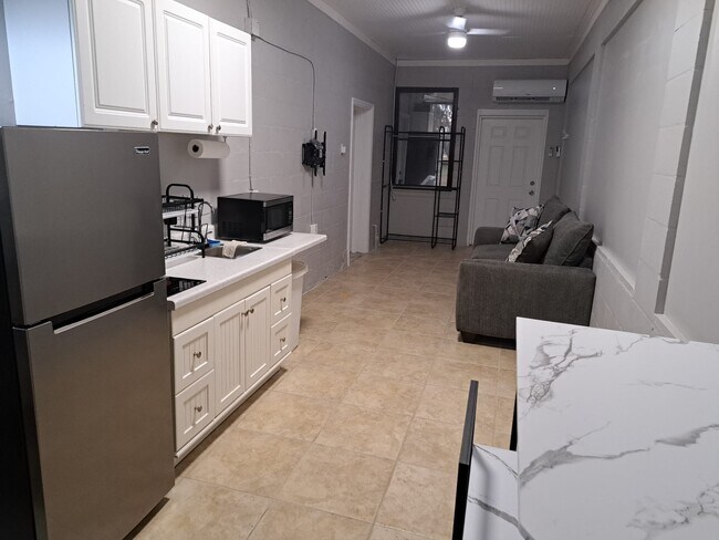 Building Photo - Coyer Rd #B