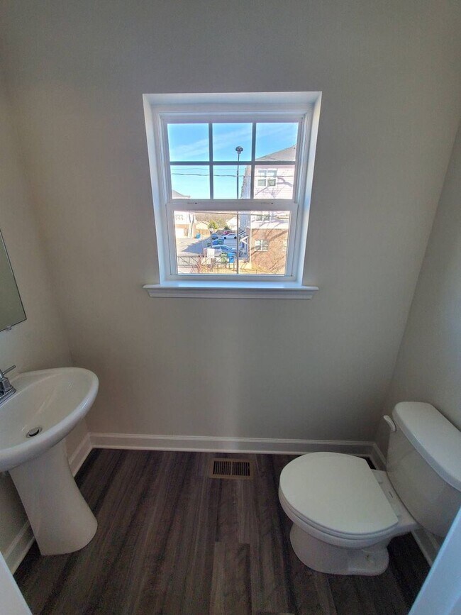 Building Photo - BRAND NEW TOWNHOMES AVALIABLE NOW