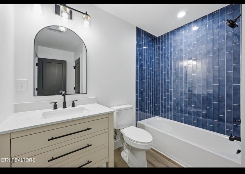 Building Photo - 3431 Garden Dr