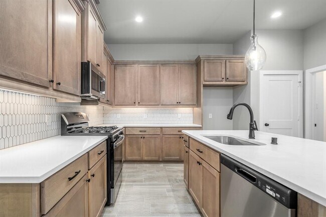 Building Photo - 529 Longleaf Pine Dr