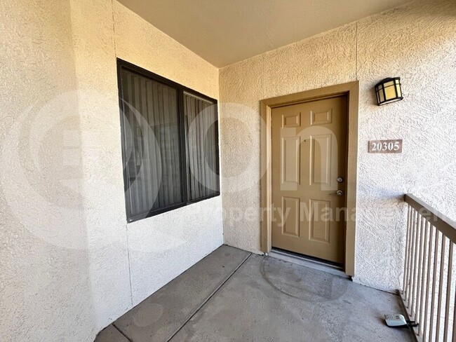 Building Photo - 2550 E River Rd