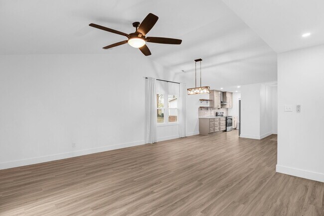 Building Photo - 1413 Grantland Pl
