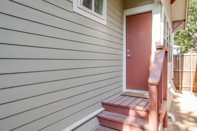 Building Photo - Beautiful, extensively renovated Historic Craftsman Triplex in North Oak Cliff