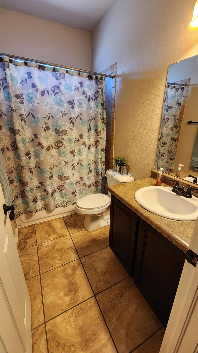 Building Photo - 5889 Alpha Cir