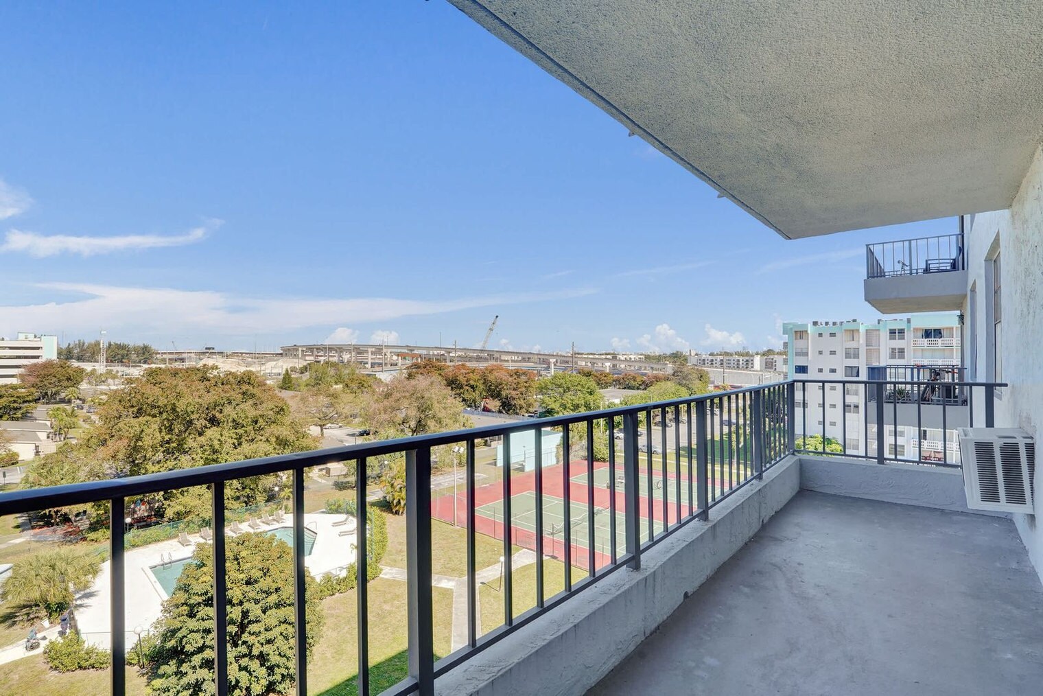 Building Photo - 777 NW 155th Ln