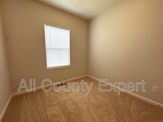 Building Photo - 2817 Beacon Bend Xing