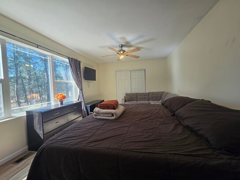 Building Photo - 13545 Homestead Rd