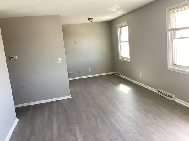 Building Photo - 1702 W Tiffany Ct