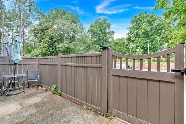Building Photo - 202 Park Ridge Cir