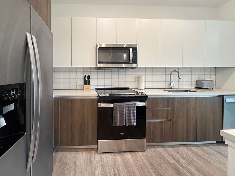 Building Photo - 5570 122nd Cir E