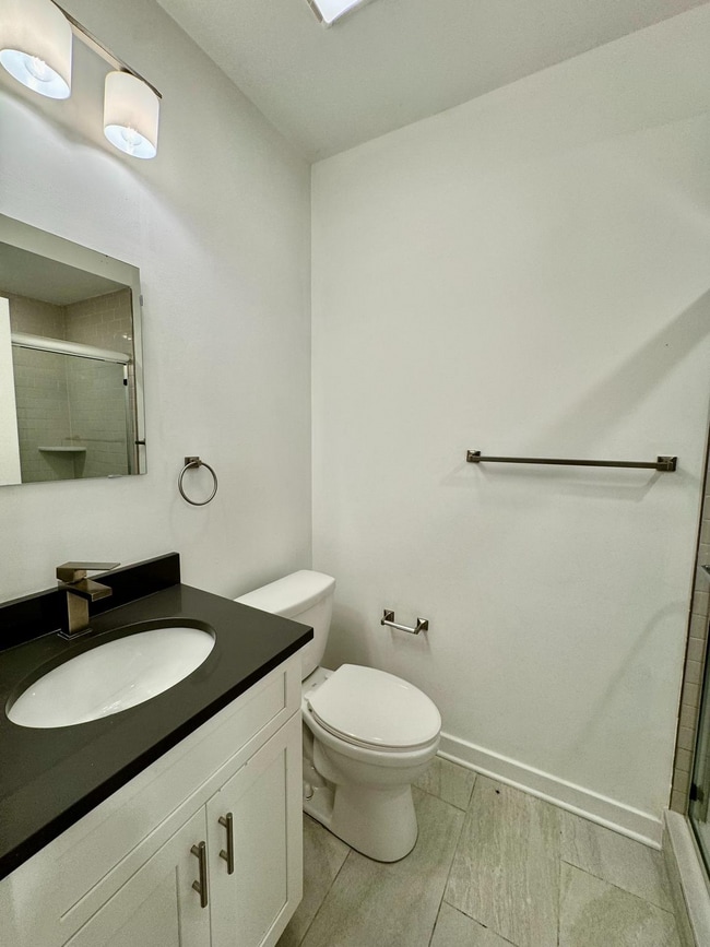 Building Photo - 2722 Master St