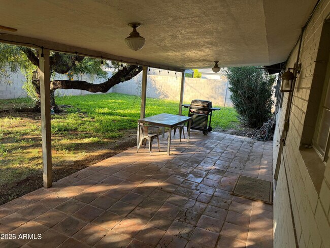 Building Photo - 4014 N 33rd Pl