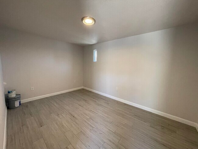 Building Photo - 330 Plantation Dr
