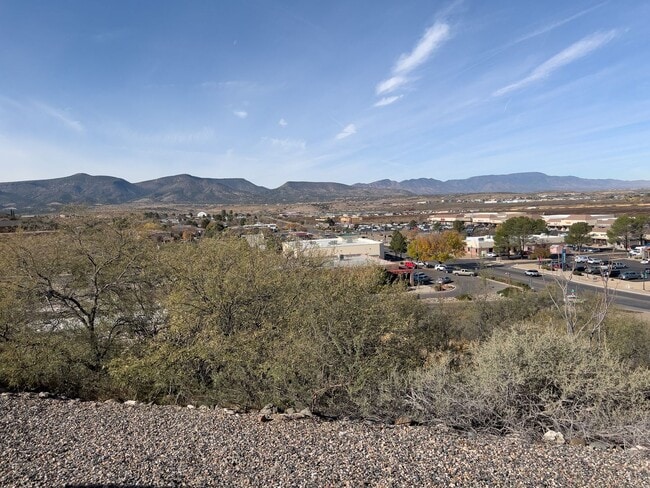 Building Photo - DUPLEX - CAMP VERDE