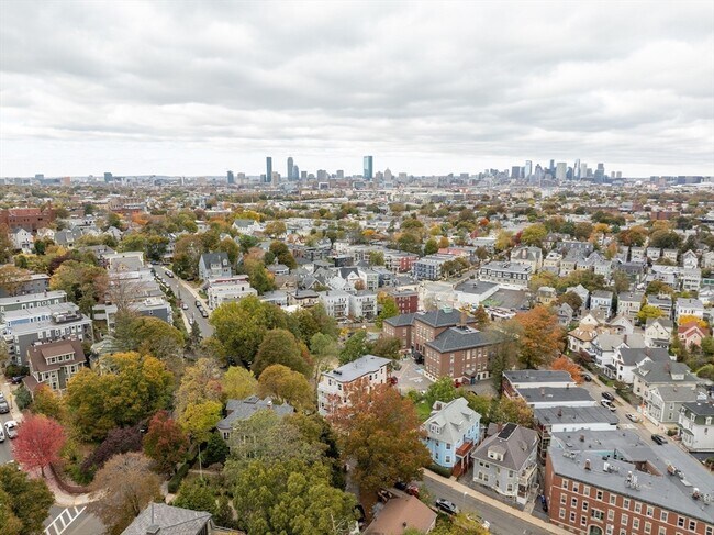 Building Photo - 19 Sawyer Ave