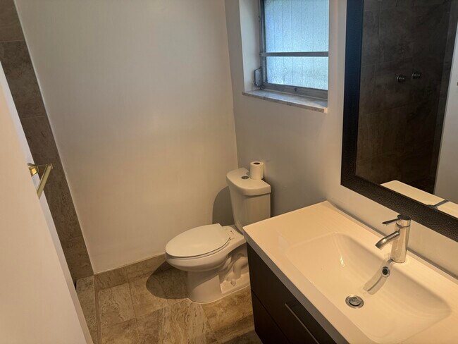 Building Photo - 100 NW 27th St