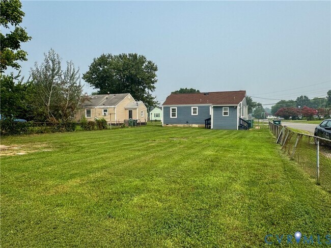 Building Photo - 1809 Geffert Dr