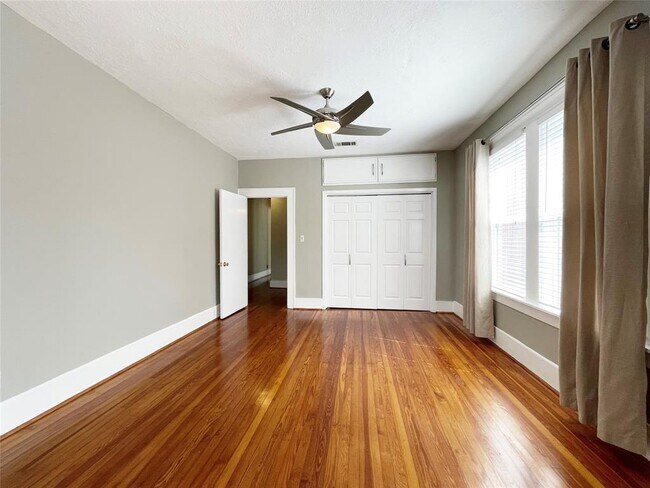 Building Photo - 711 Fargo St