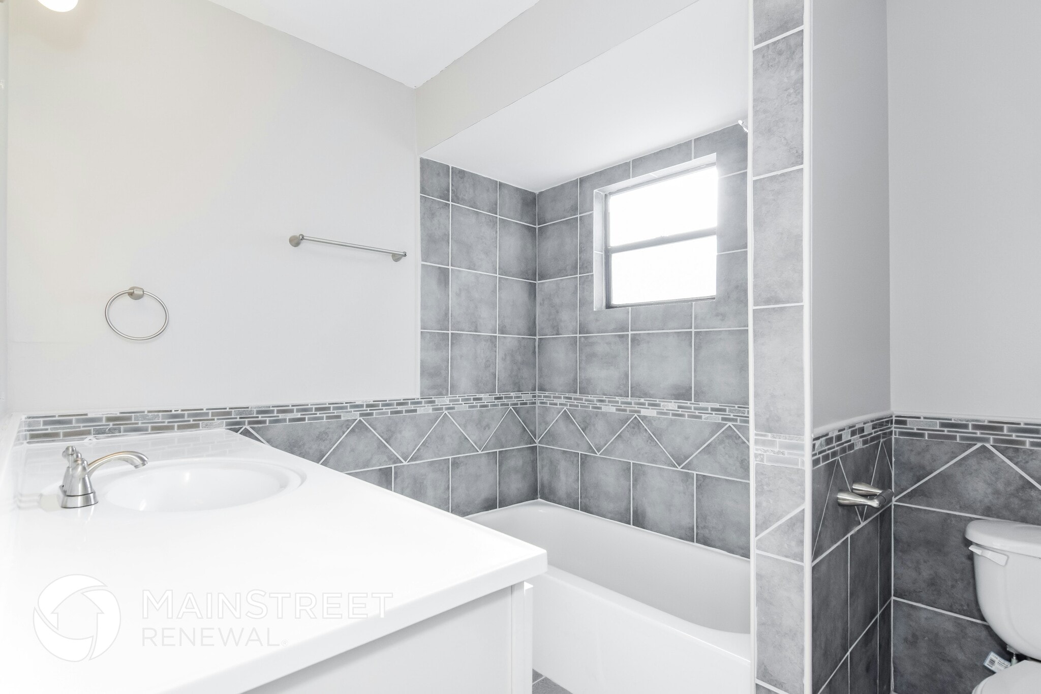 Building Photo - 3233 Timberline Rd