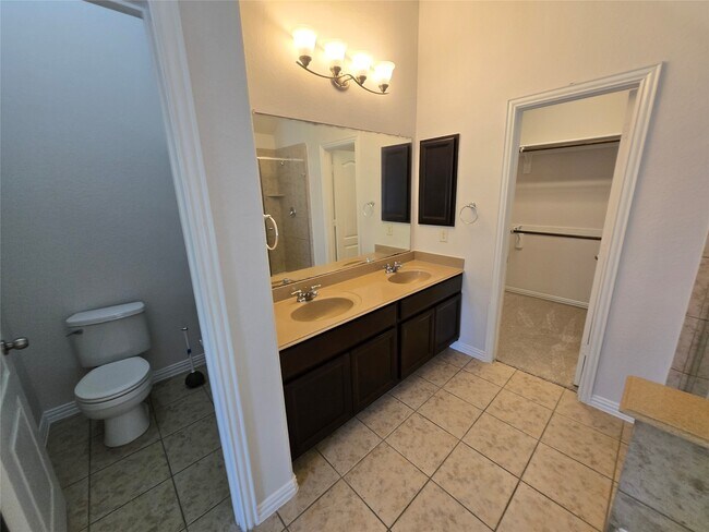 Building Photo - 26502 Green Heron Dr