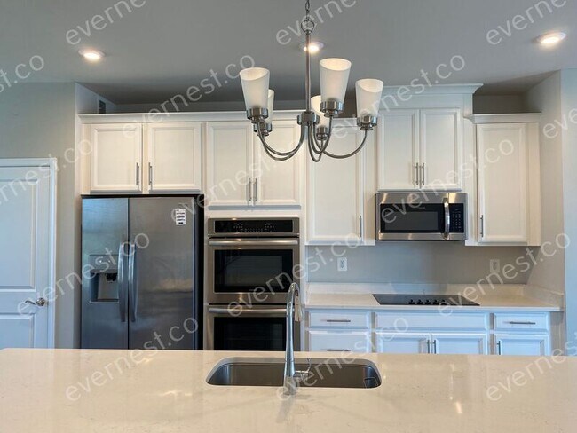 Building Photo - 1802 Sag Harbor Ln