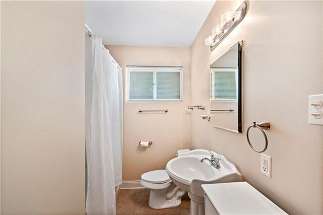 Building Photo - 7253 Onyx St