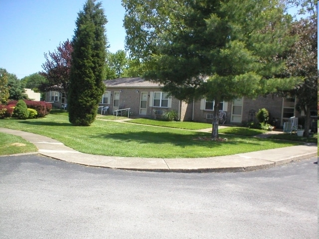 Building Photo - Sisson manor apartments