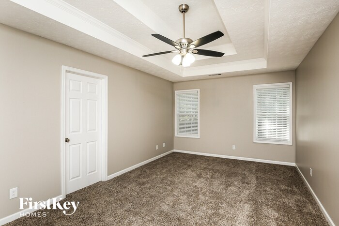 Building Photo - 520 Greenfield Dr