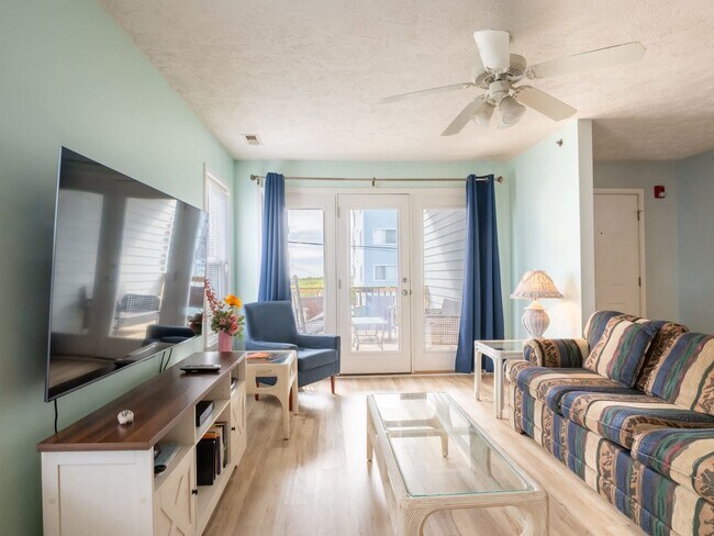 Building Photo - Sea Drift Carolina Breezin' @ 208 Carolina Beach Ave S #102
