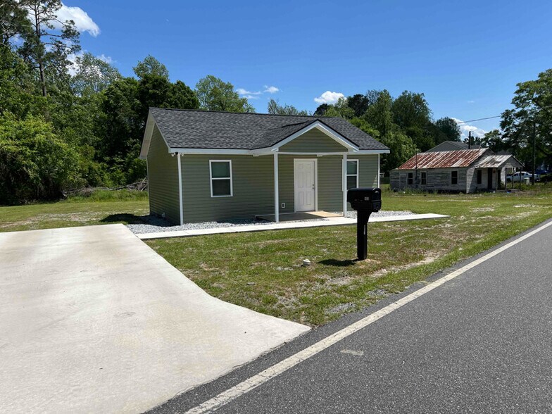 Primary Photo - 403 Auburn Rd