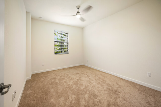 Building Photo - 6948 Broadland Wy