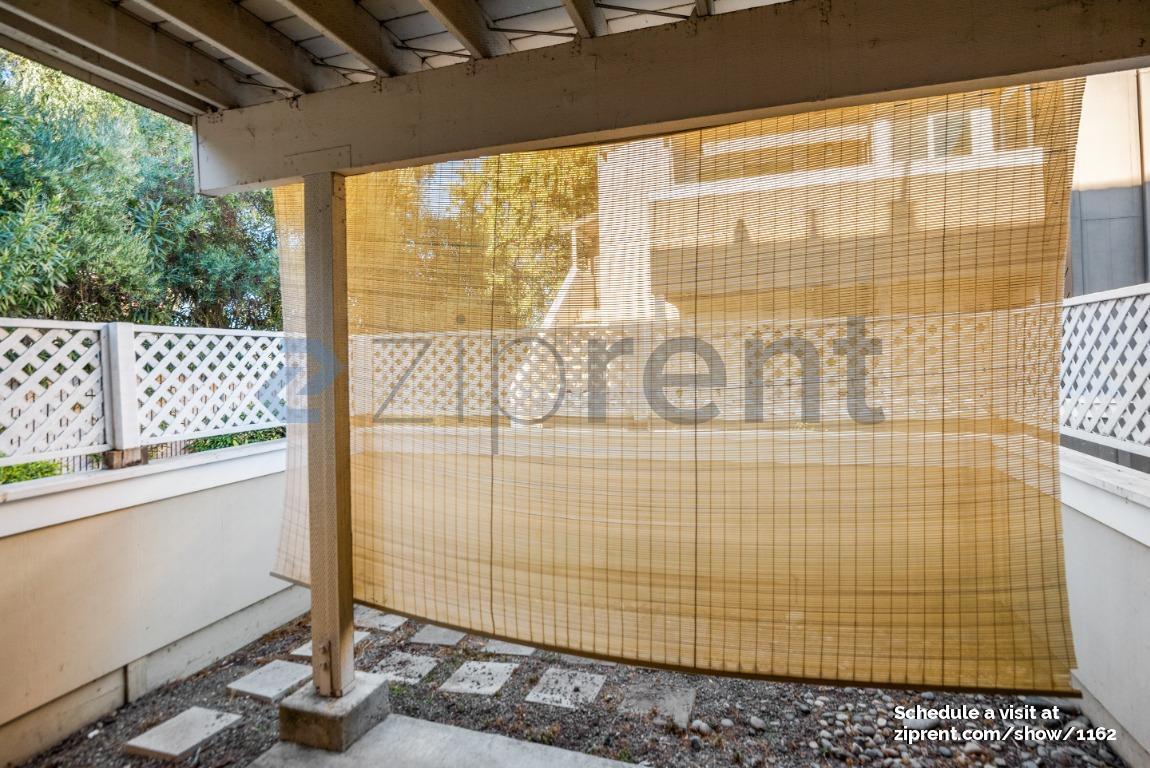 Building Photo - 1079 Tekman Dr
