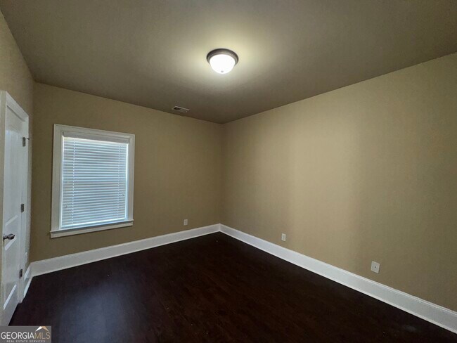 Building Photo - 352 Plymstock Dr