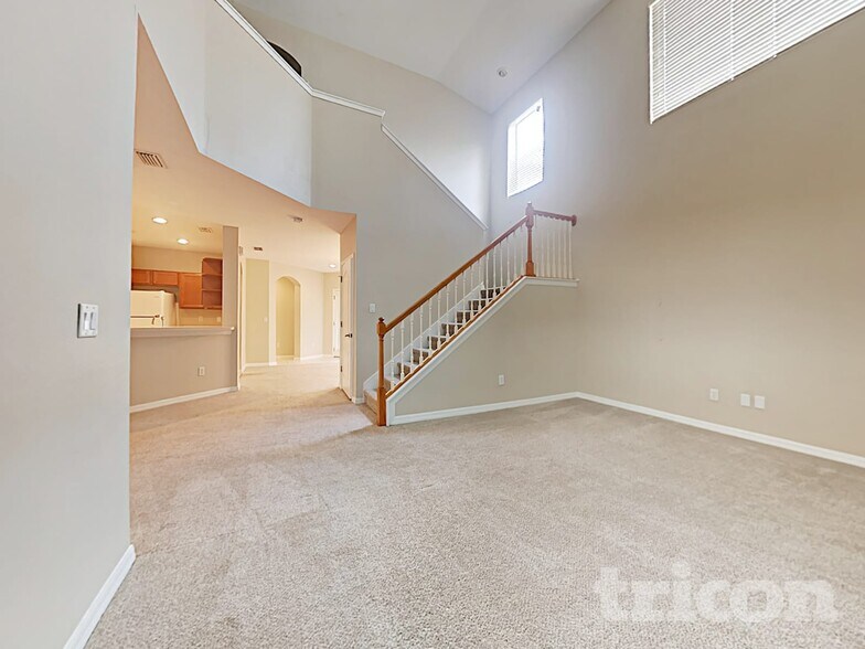Building Photo - 7524 Maroon Peak Dr