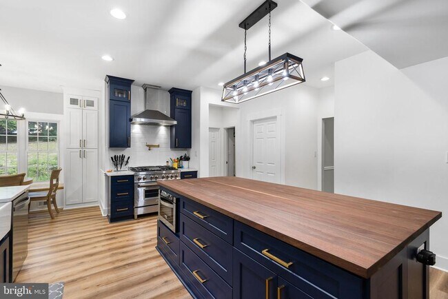 Building Photo - 17 Old Banks Dr