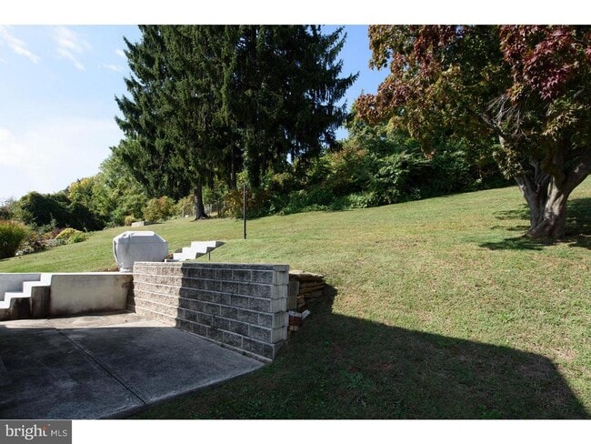 Building Photo - 374 Dehaven St