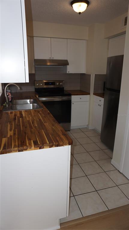 Building Photo - 7011 Place De La Paix