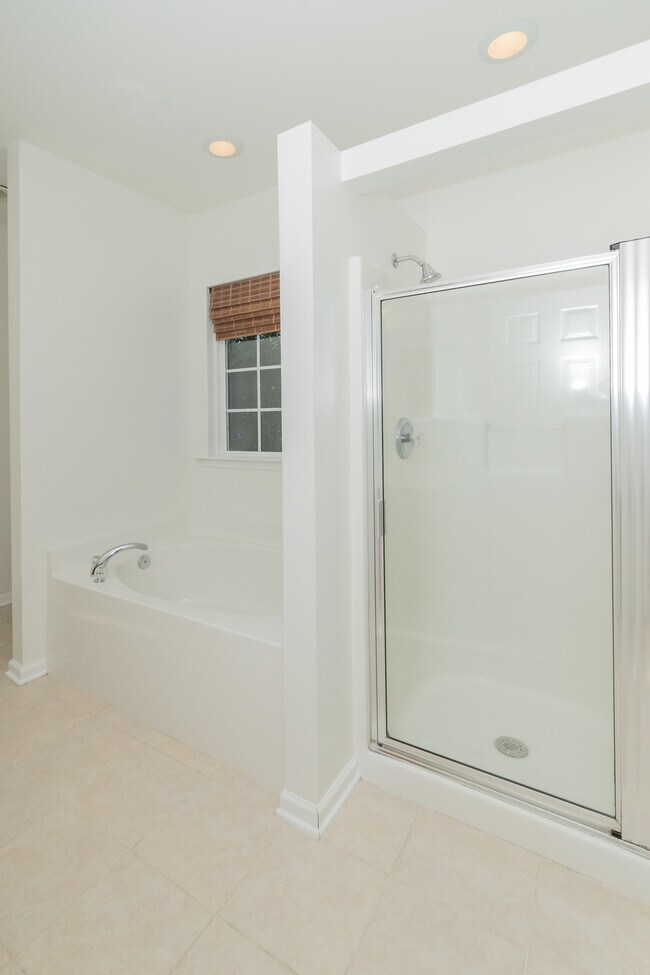 Building Photo - 8967 N Red Maple Cir