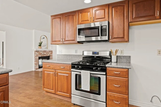 Building Photo - 2226 Sanderling St