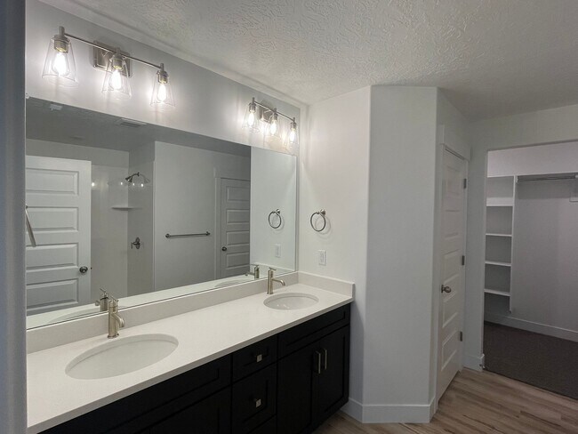 Building Photo - 2676 Blue Dawn Ln