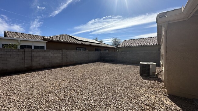 Building Photo - Laveen 3 bedroom house with garage